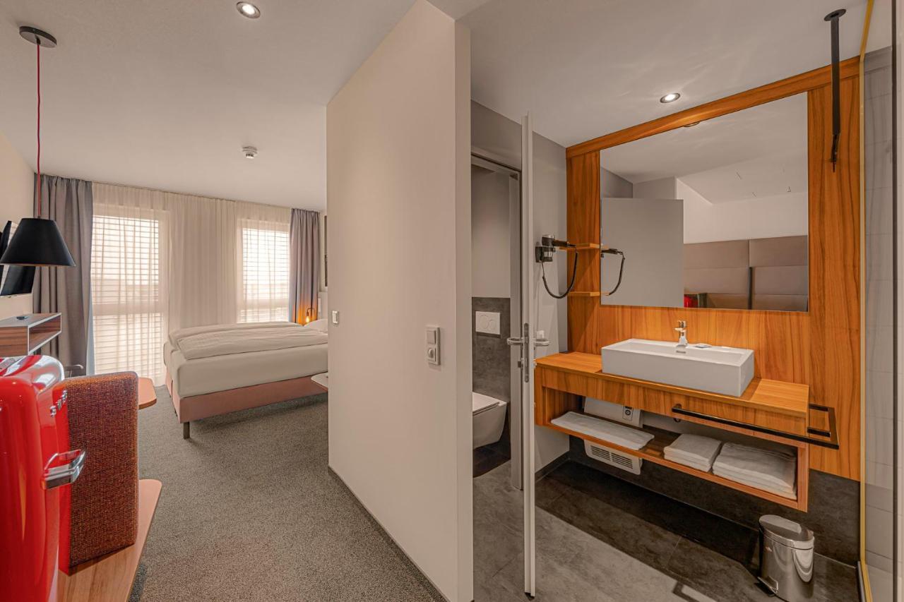 Zuendwerk - Motel Strasshof an der Nordbahn Екстер'єр фото
