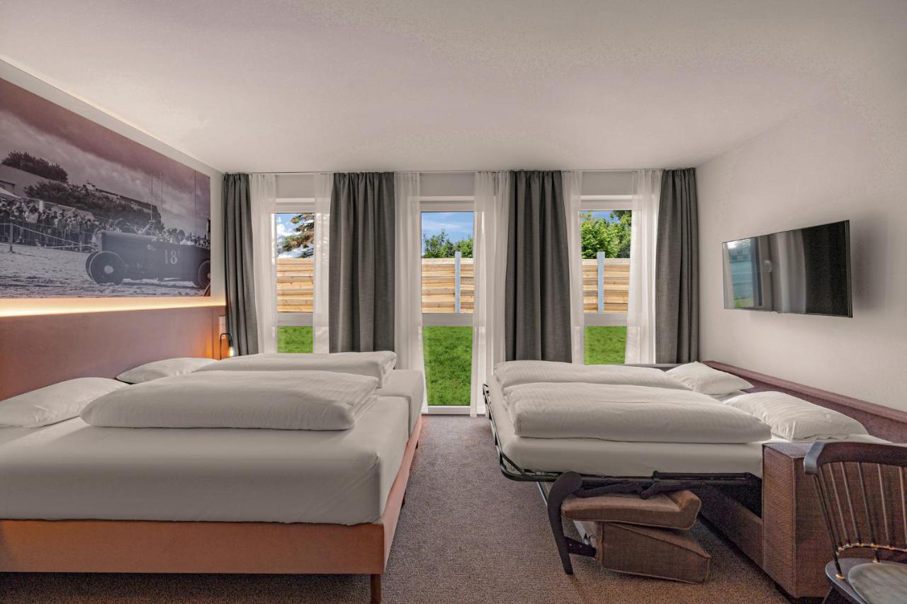 Zuendwerk - Motel Strasshof an der Nordbahn Екстер'єр фото