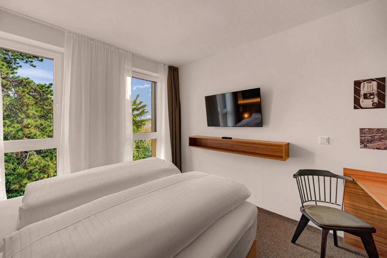 Zuendwerk - Motel Strasshof an der Nordbahn Екстер'єр фото